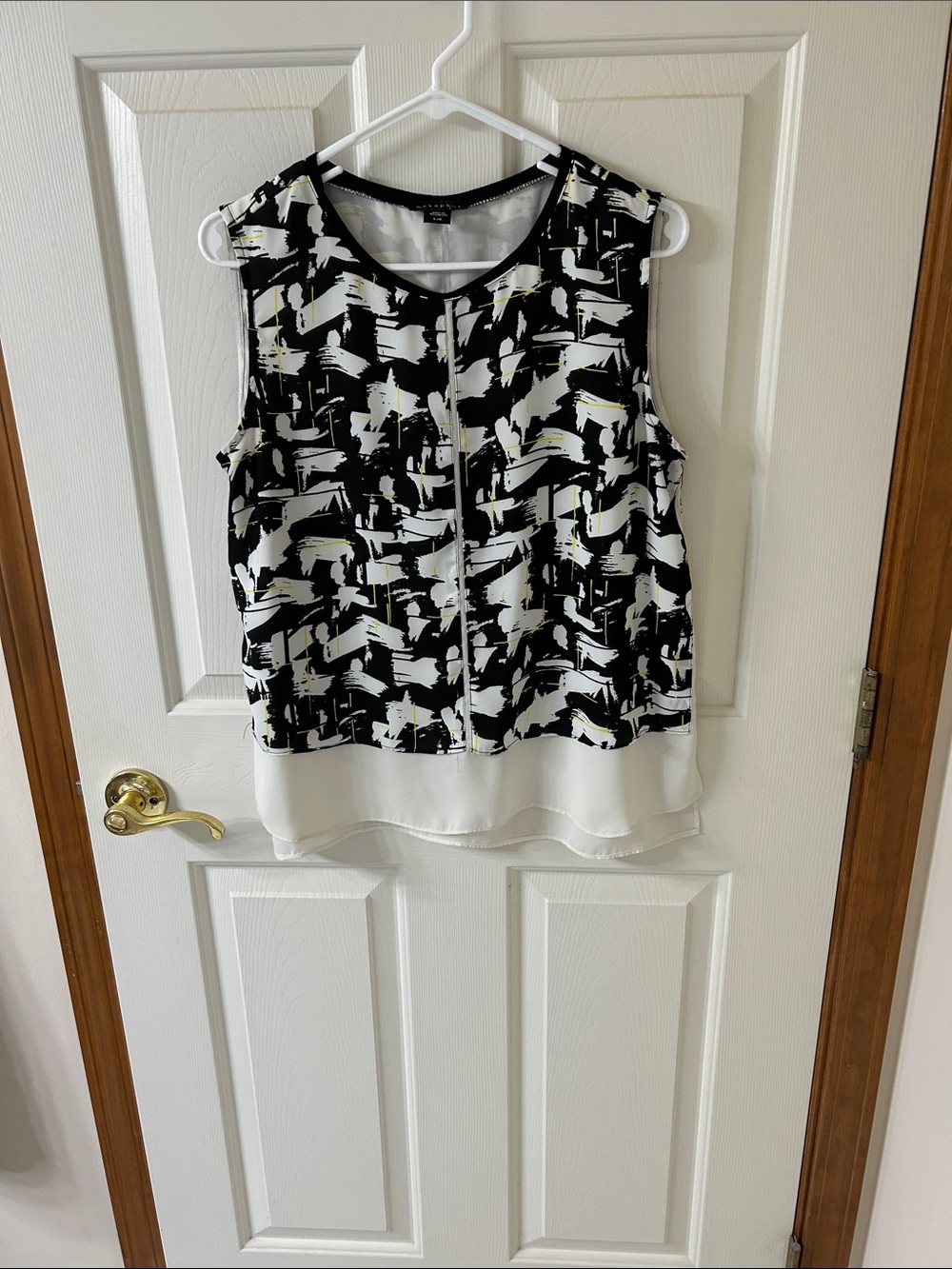 Metaphor Black and White Abstract Print Tank Top